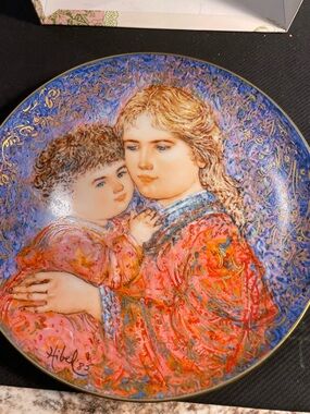 Vintage 1985 Hibel Mothers Day Plate